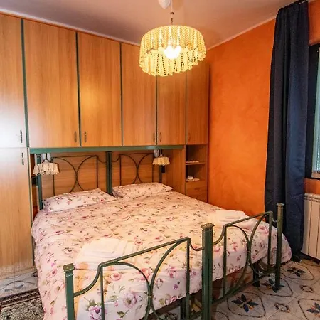 Vakantiehuis Family Gb - Dimora Fiorita Armeno