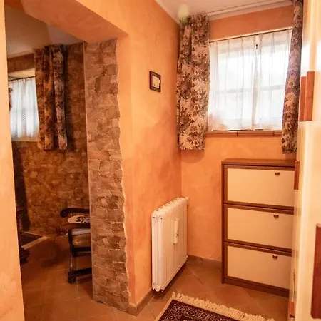Vakantiehuis Family Gb - Dimora Fiorita Armeno